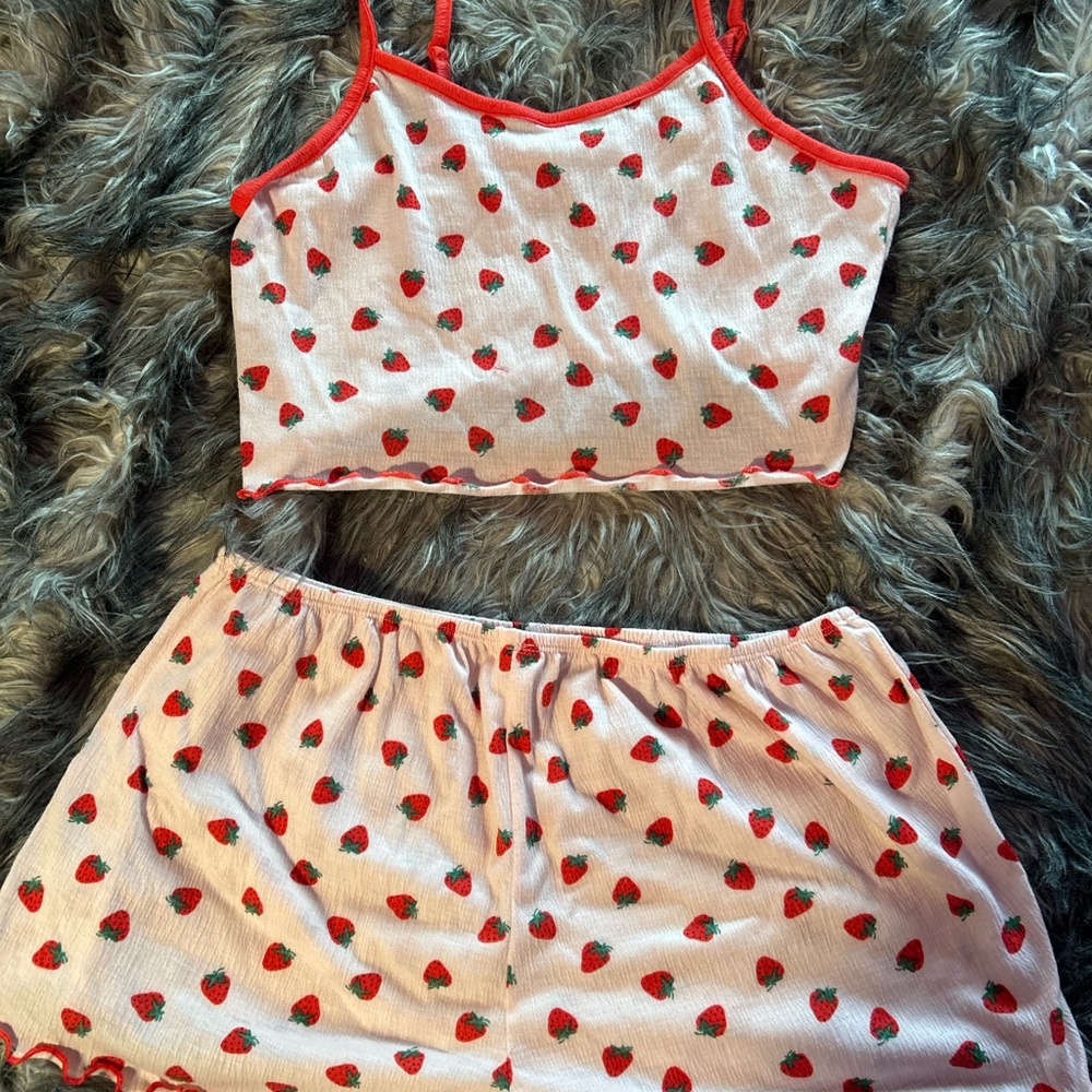 ⭒ strawberry pink sleep set